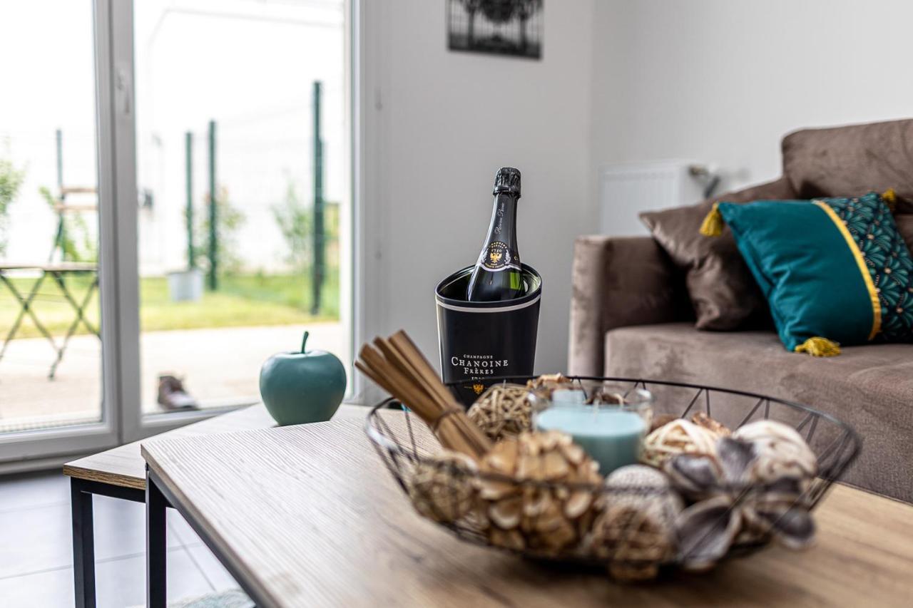King Size Bed - Free Private Parking - Garden & Terrace - 14Min From Disneyland Ферр'єр-ан-Брі Екстер'єр фото
